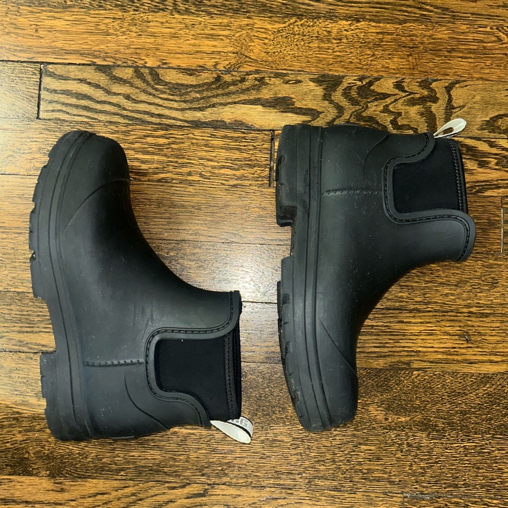 UGG Women’s Droplet